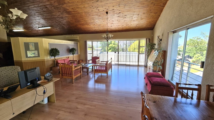 6 Bedroom Property for Sale in Schoemansville North West